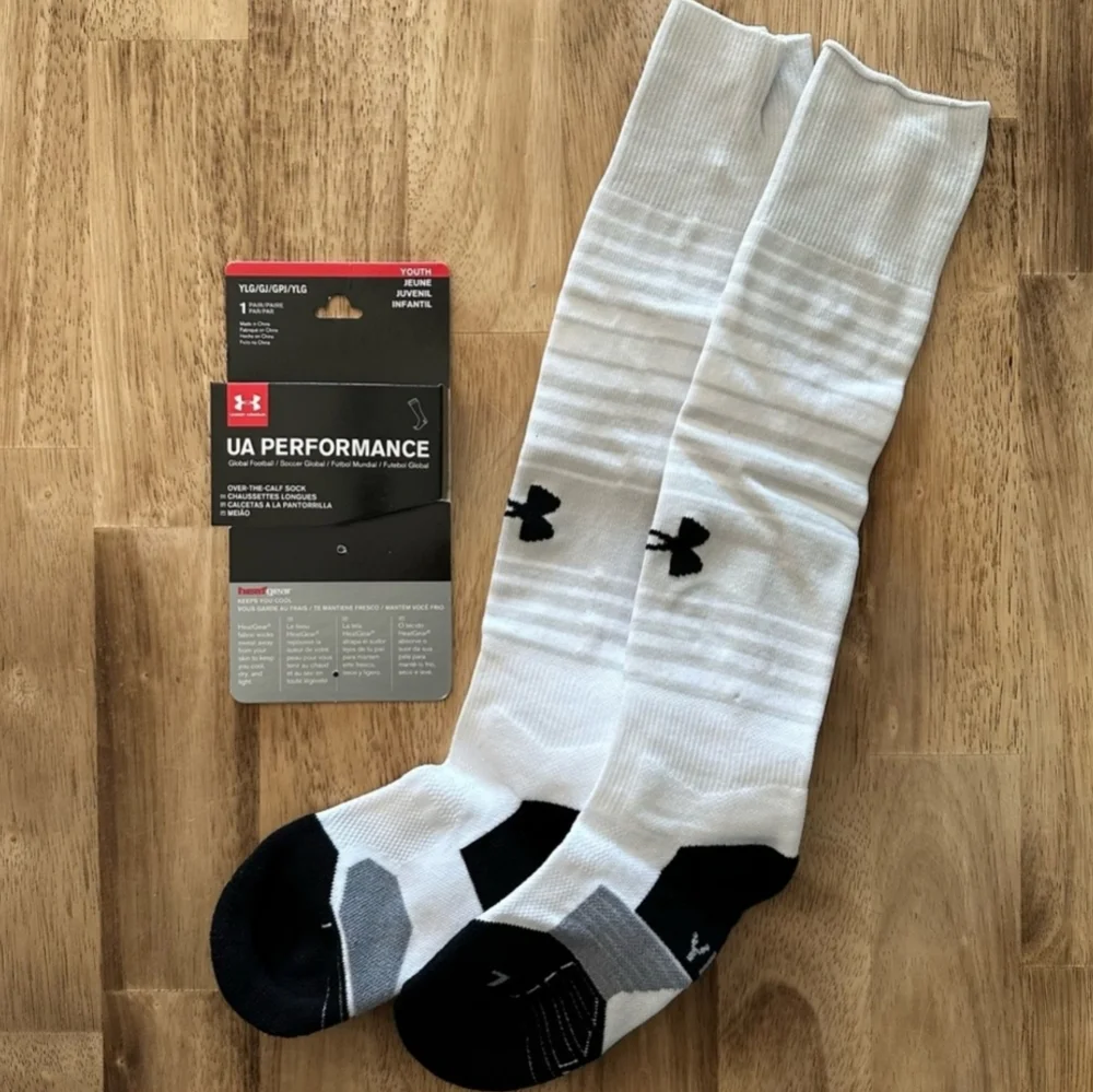 NWT Kid's Under Armour Performance Global OTC Socks